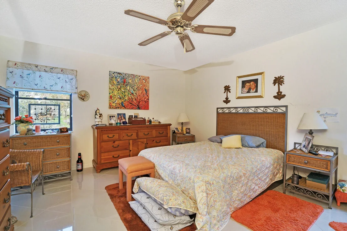 Photo of 10930 Lake Front Place