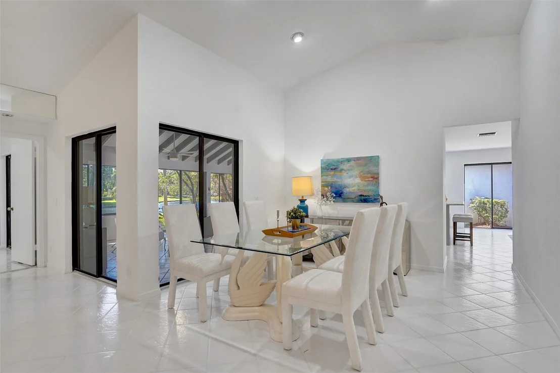 Photo of 2183 Montpeliar