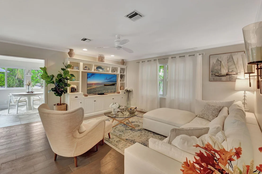 Photo of 715 Sunshine Drive
