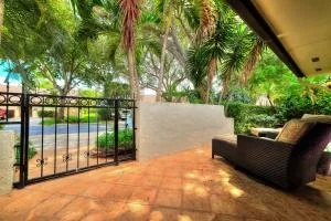 Photo of 6879 Tiburon Circle