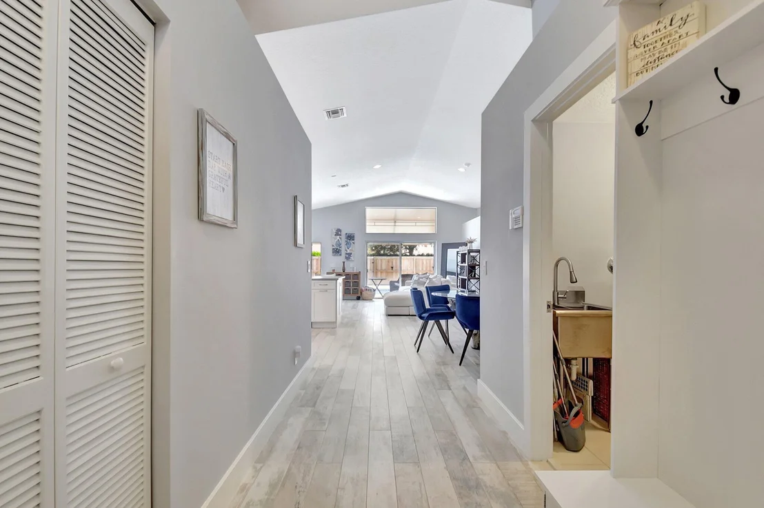 Photo of 8211 White Rock Circle