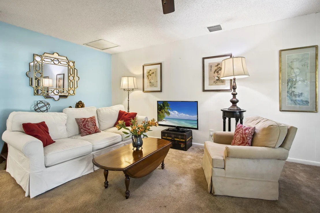 Photo of 5407 Sunset Boulevard