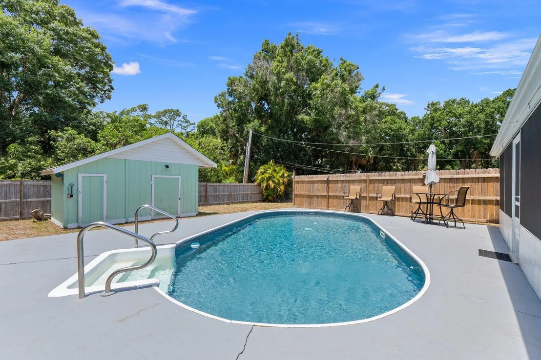 Photo of 1835 Flora Lane