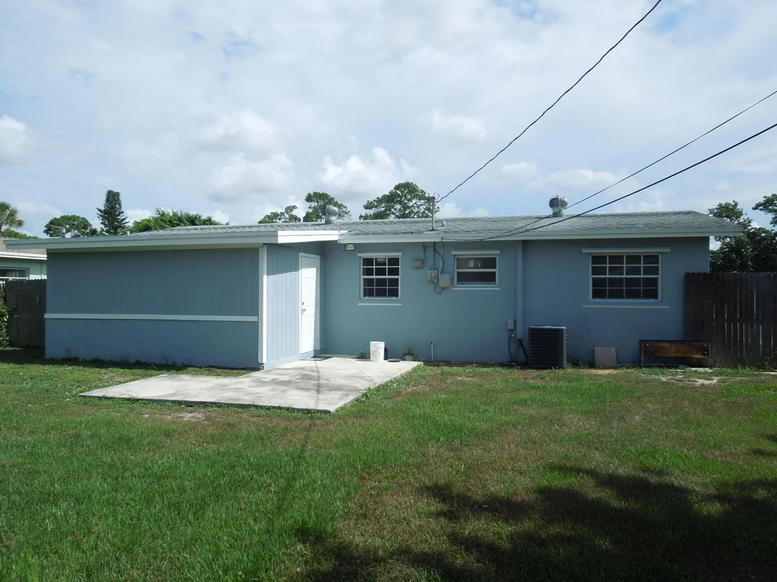 Photo of 5634 Middlecoff Drive