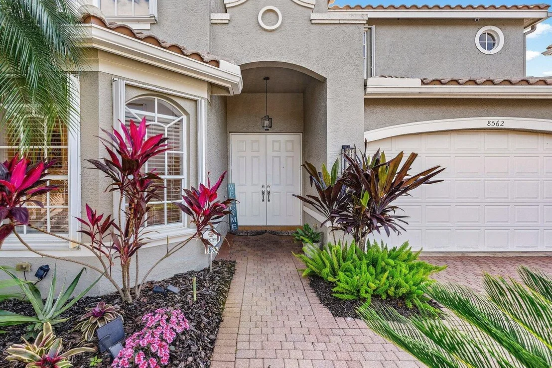 Photo of 8562 Shallowbrook Cove