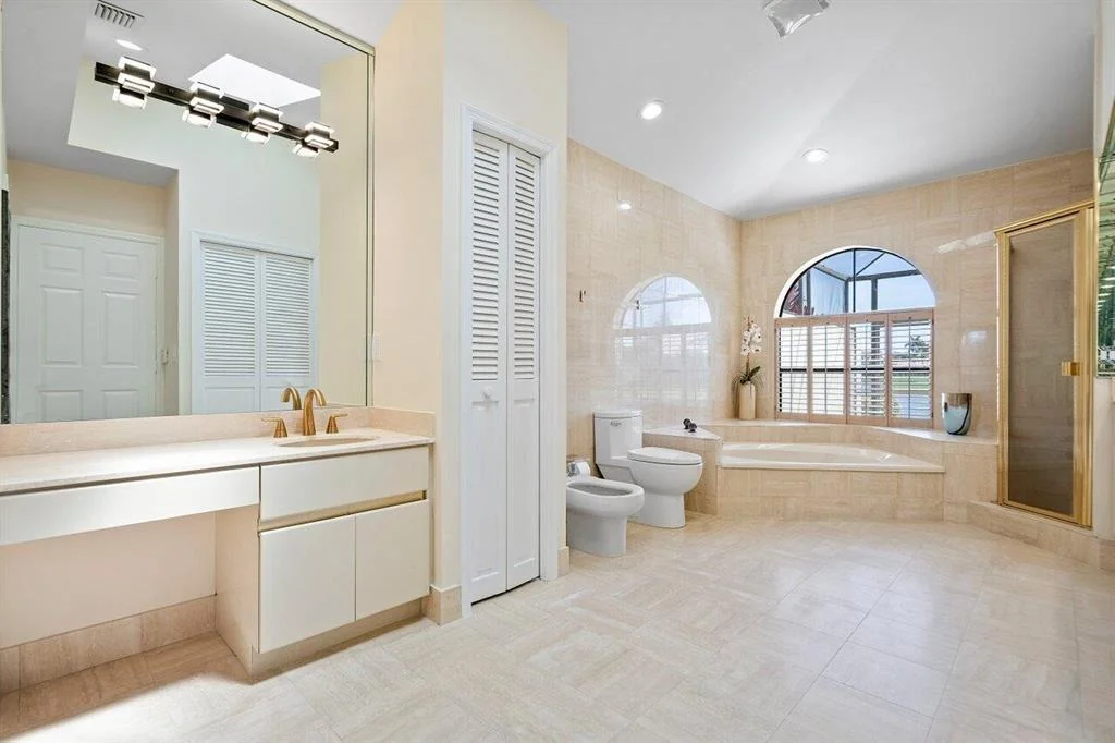 Photo of 22651 Esplanada Circle W
