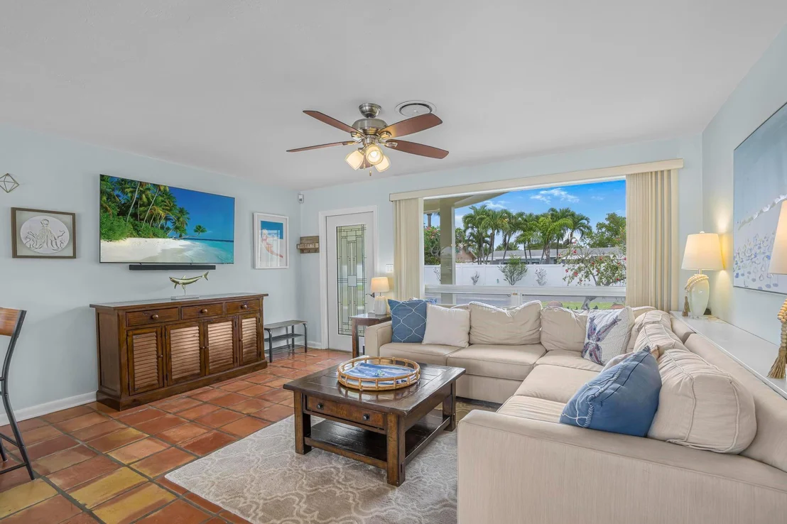 Photo of 250 SE 9th Street