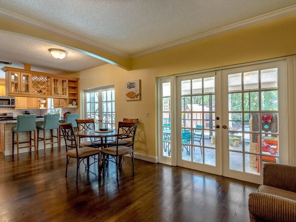 Photo of 7650 Live Oak Drive