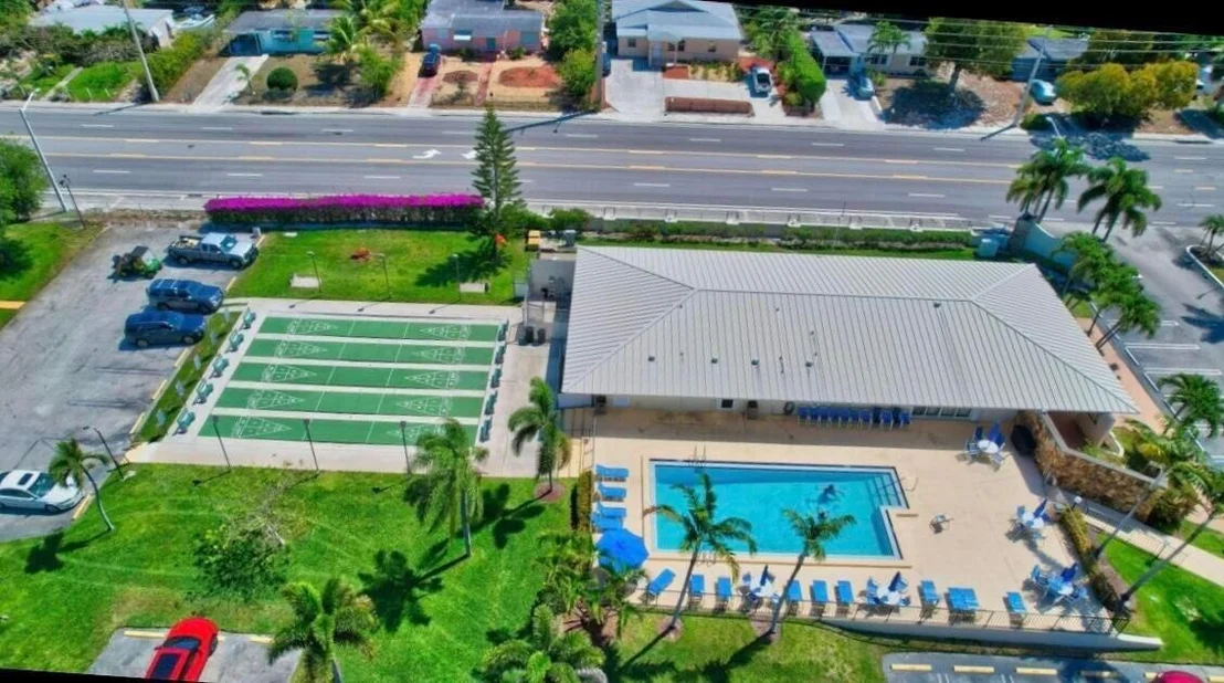 Photo of Unit B at 200 Pine Point Drive