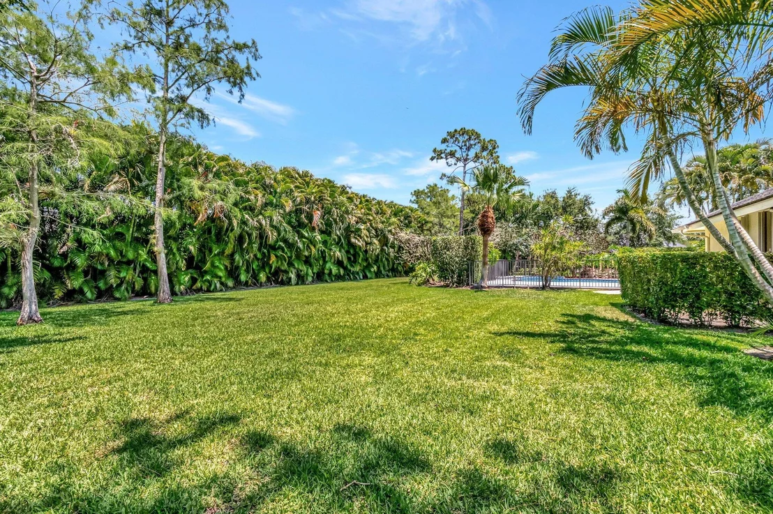 Photo of 15385 Cedar Bluff Place