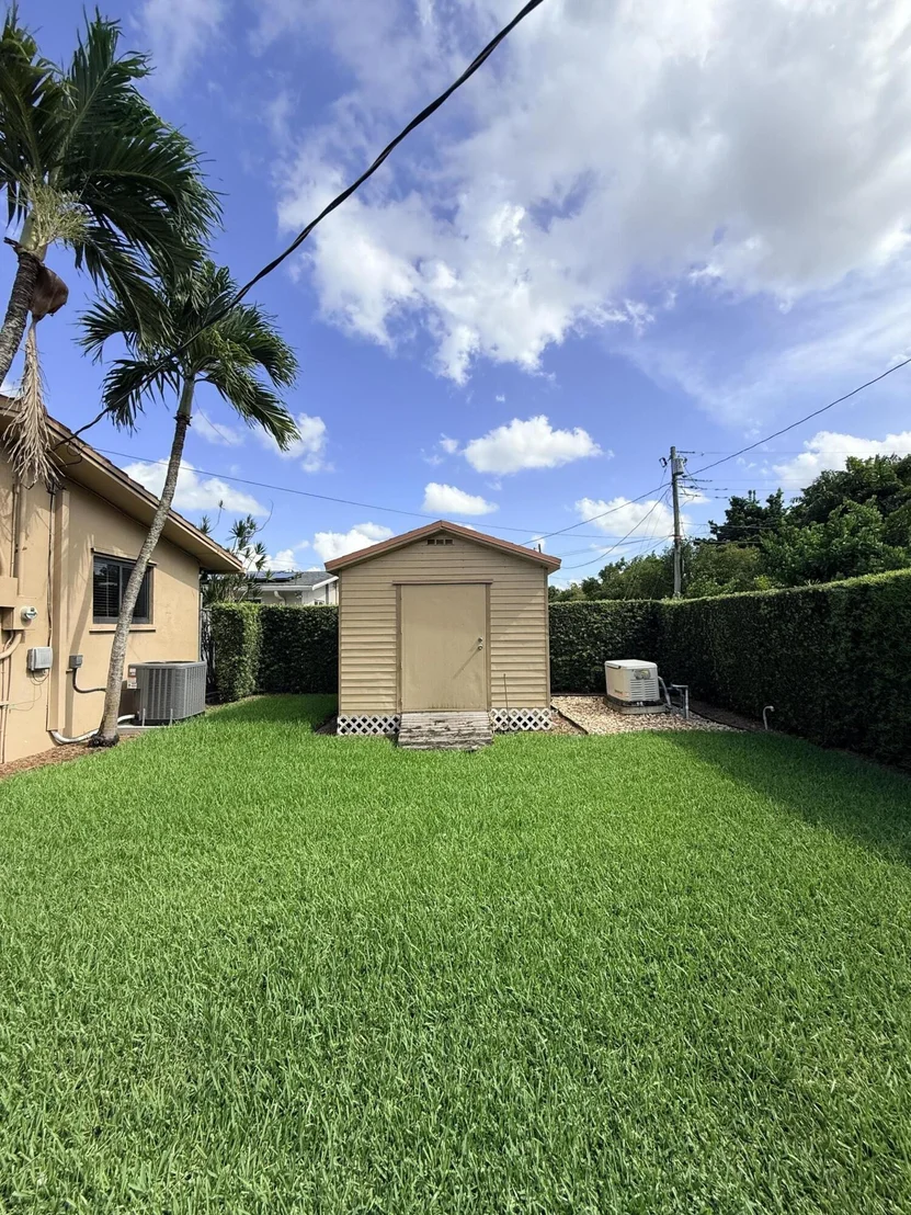 Photo of 5170 Palm Avenue