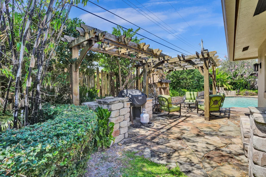 Photo of 445 SE 17th Terrace