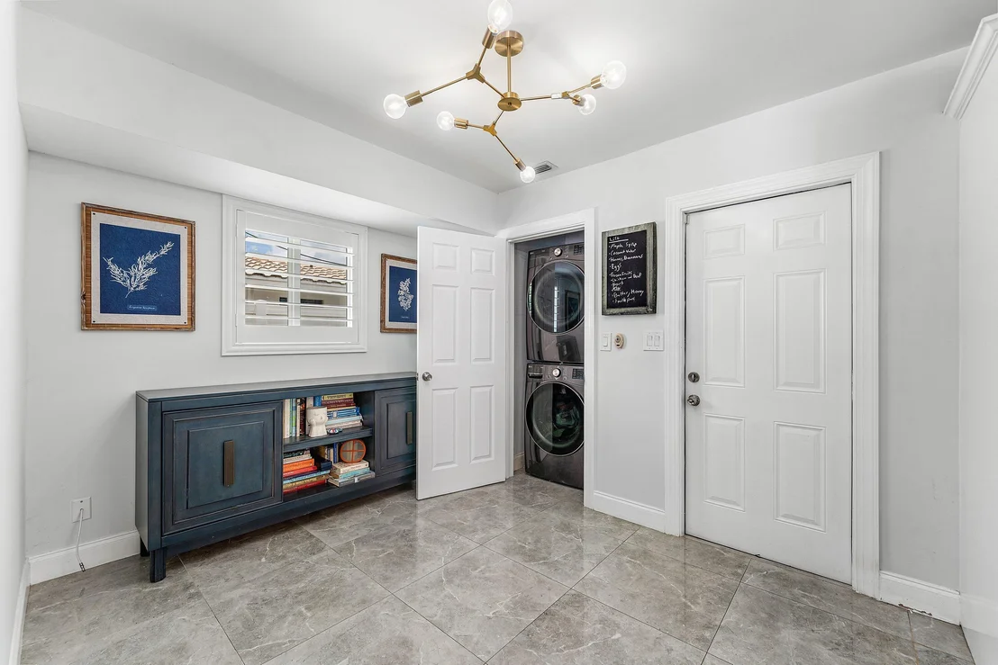 Photo of 581 NW 13th Drive