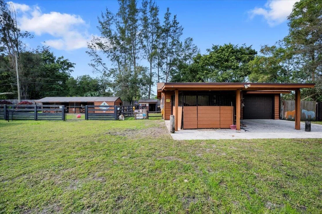 Photo of 2371 147th Drive N