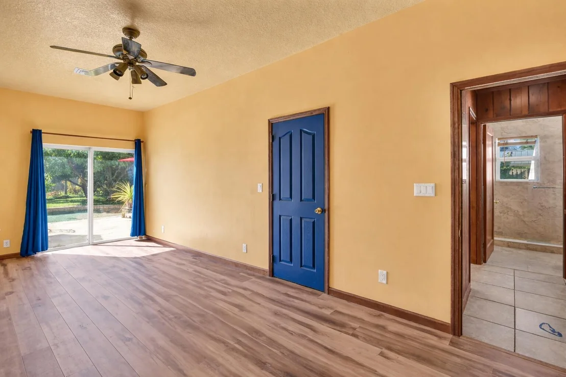 Photo of 916 Roberts Road
