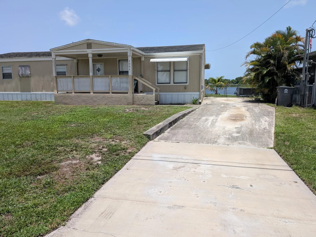 Photo of 3082 Hibiscus Circle