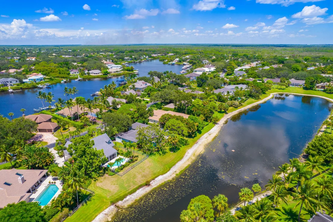 Photo of 18360 SE Lakeside Drive