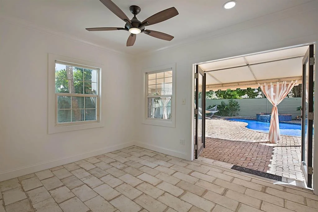 Photo of 308 Monroe Drive