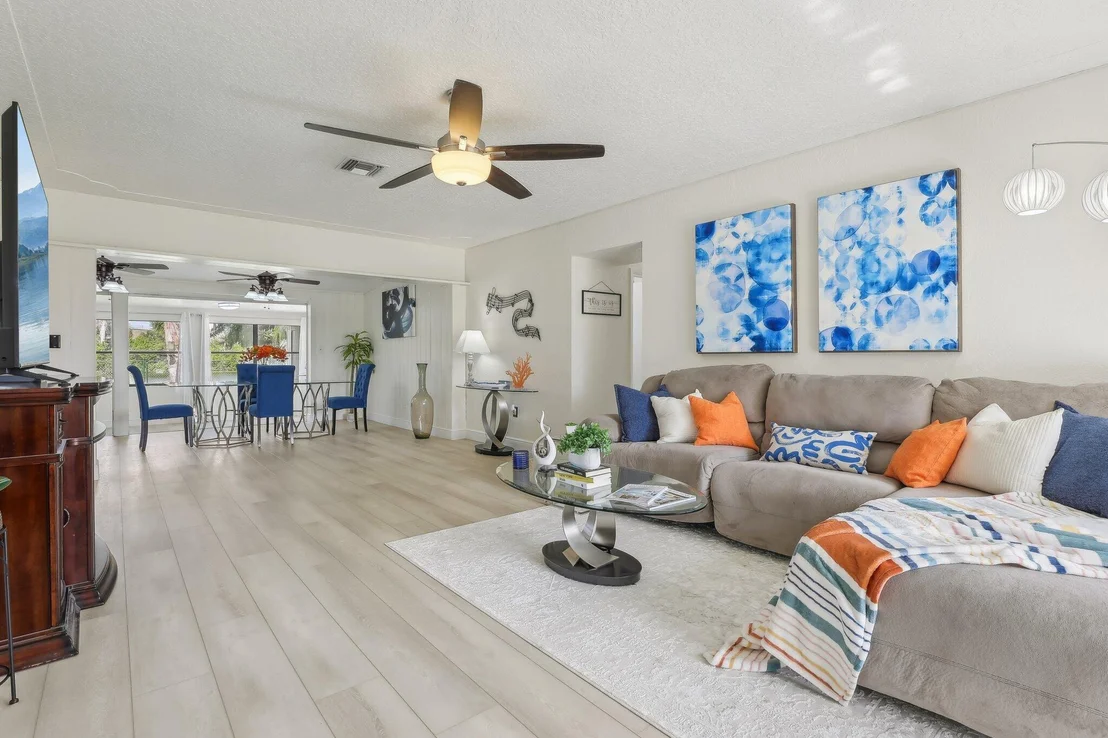 Photo of 220 Greenbrier Drive