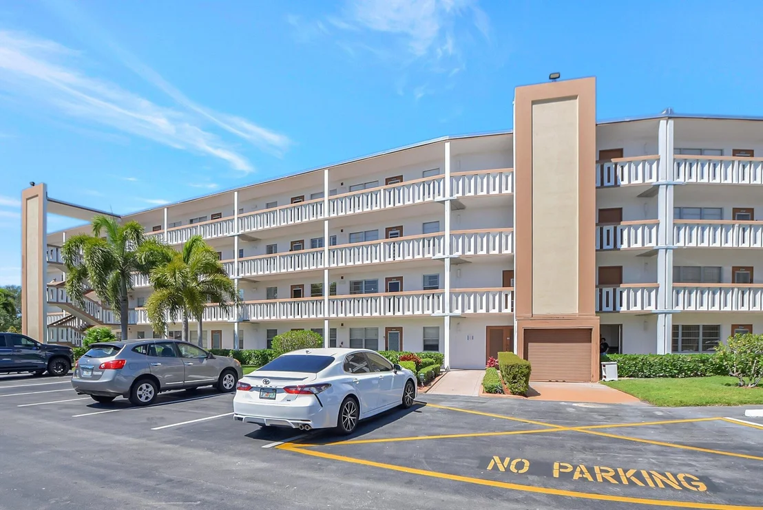 Photo of 4015 Cornwall A