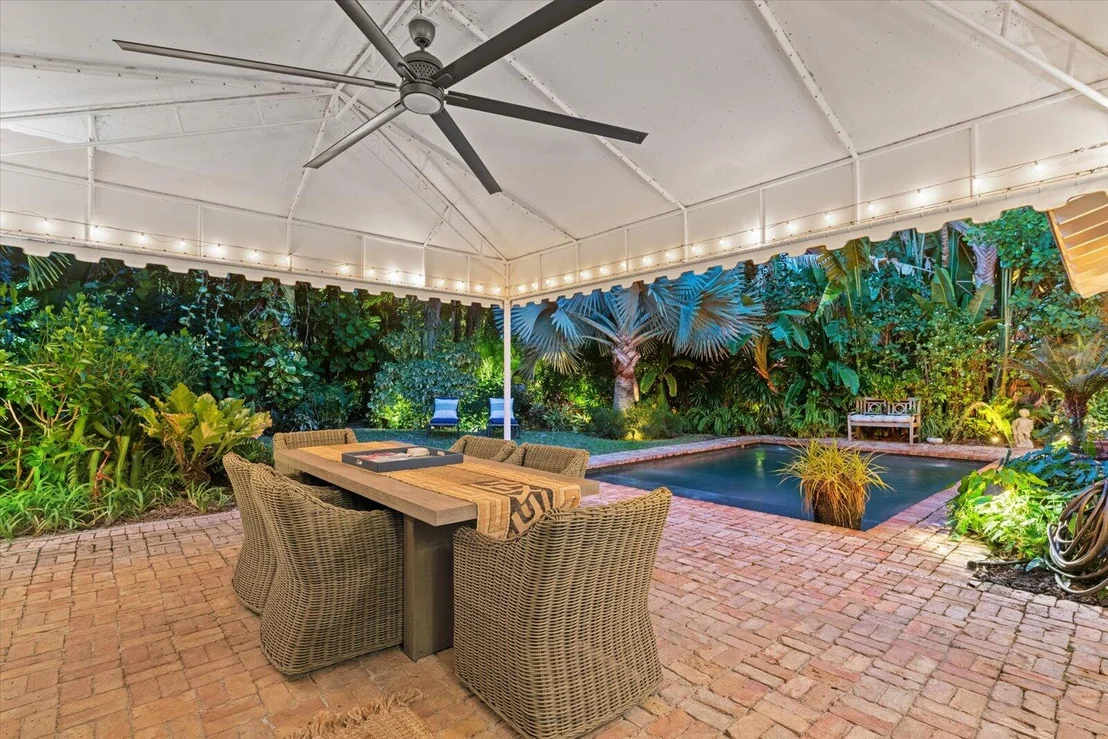 Photo of 733 Sunset Road
