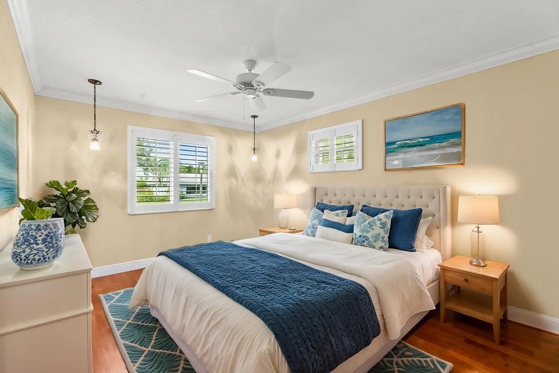 Photo of 3210 Lakeview Drive