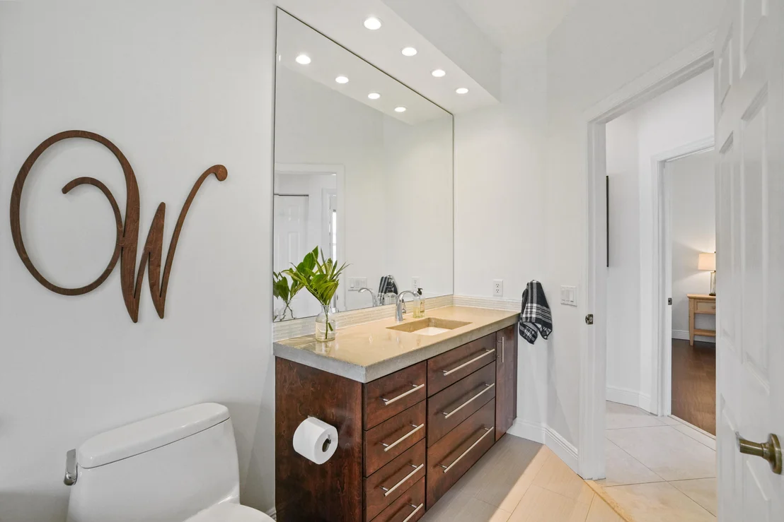 Photo of 16245 Seneca Circle