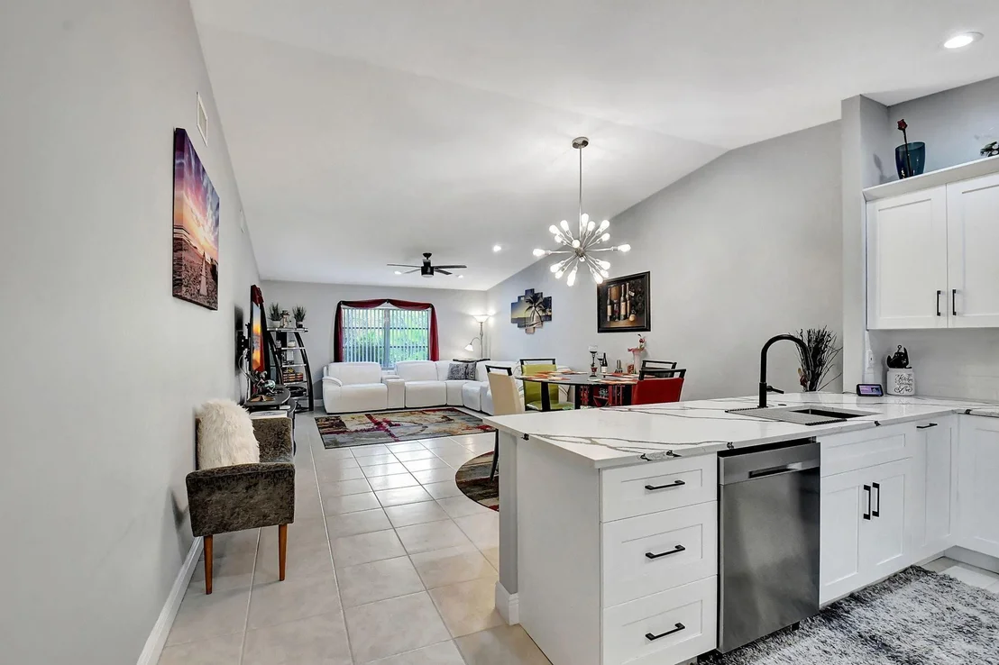 Photo of 8313 Springtree Road