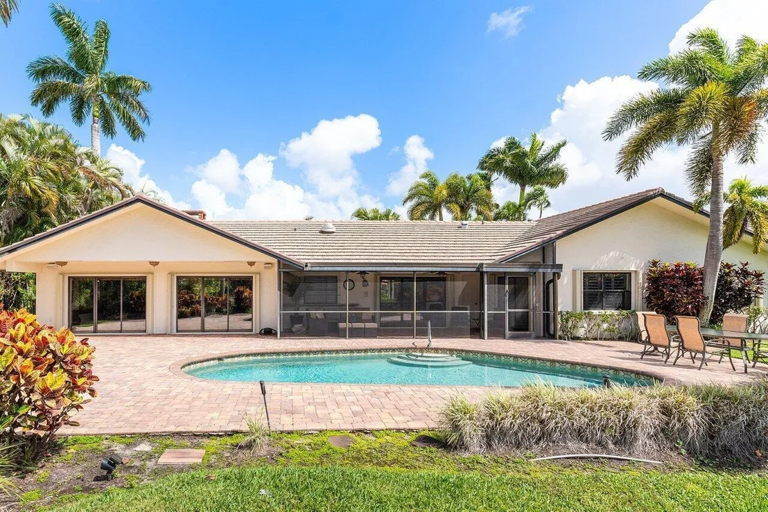 Photo of 477 Glenbrook Drive
