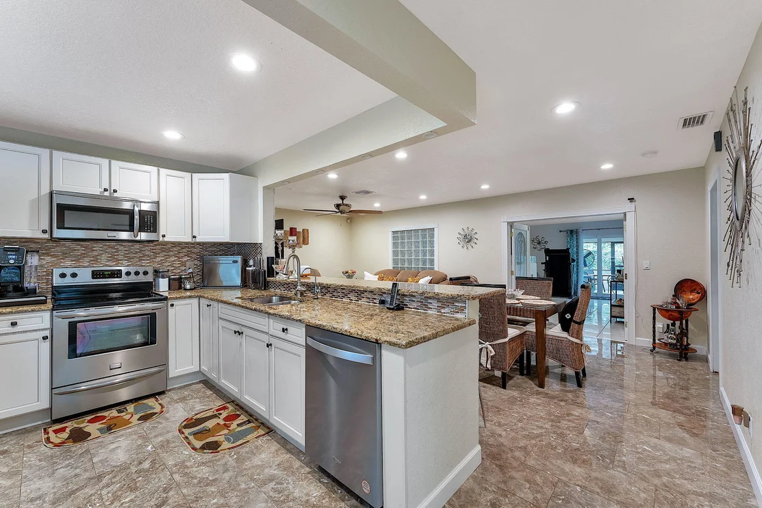 Photo of 249 SW 9th Circle