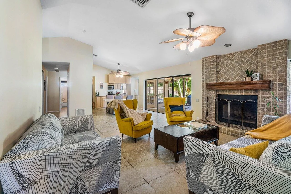 Photo of 104 Bayberry Cir
