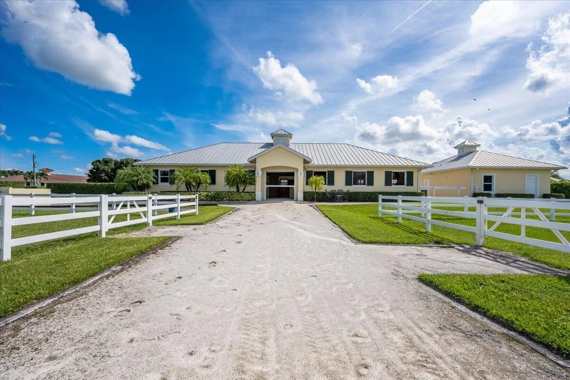 Photo of 14402 Laurel Trail