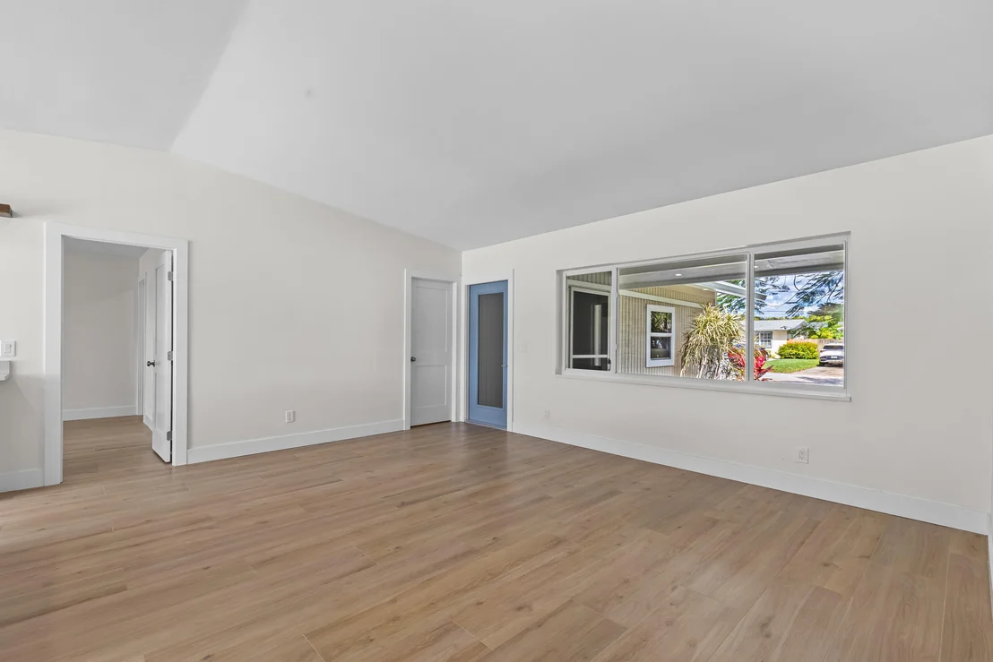 Photo of 302 Riverside Drive