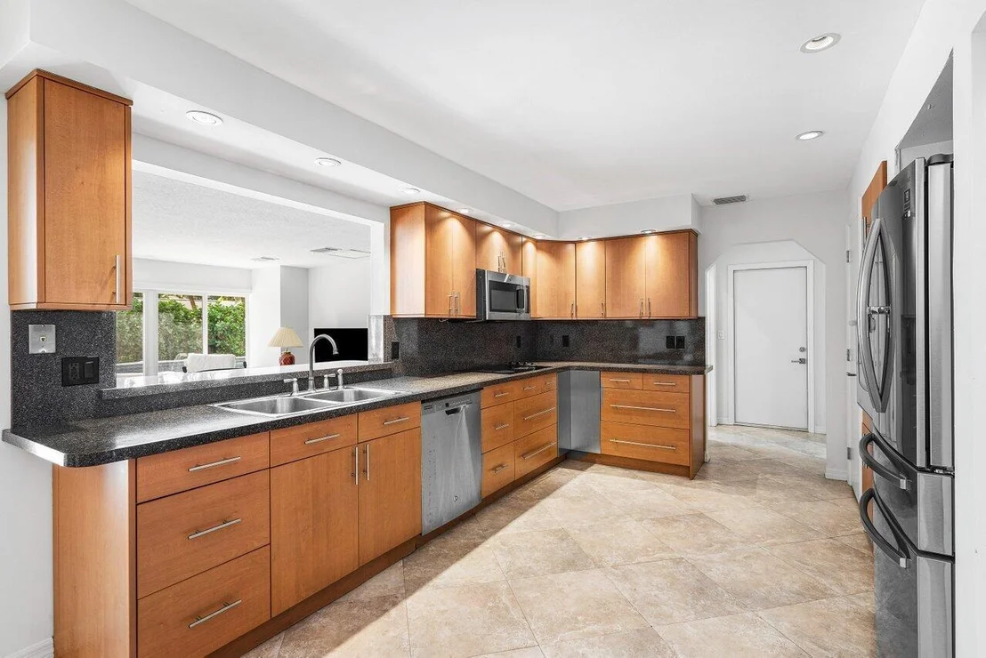 Photo of 2732 Northside Drive