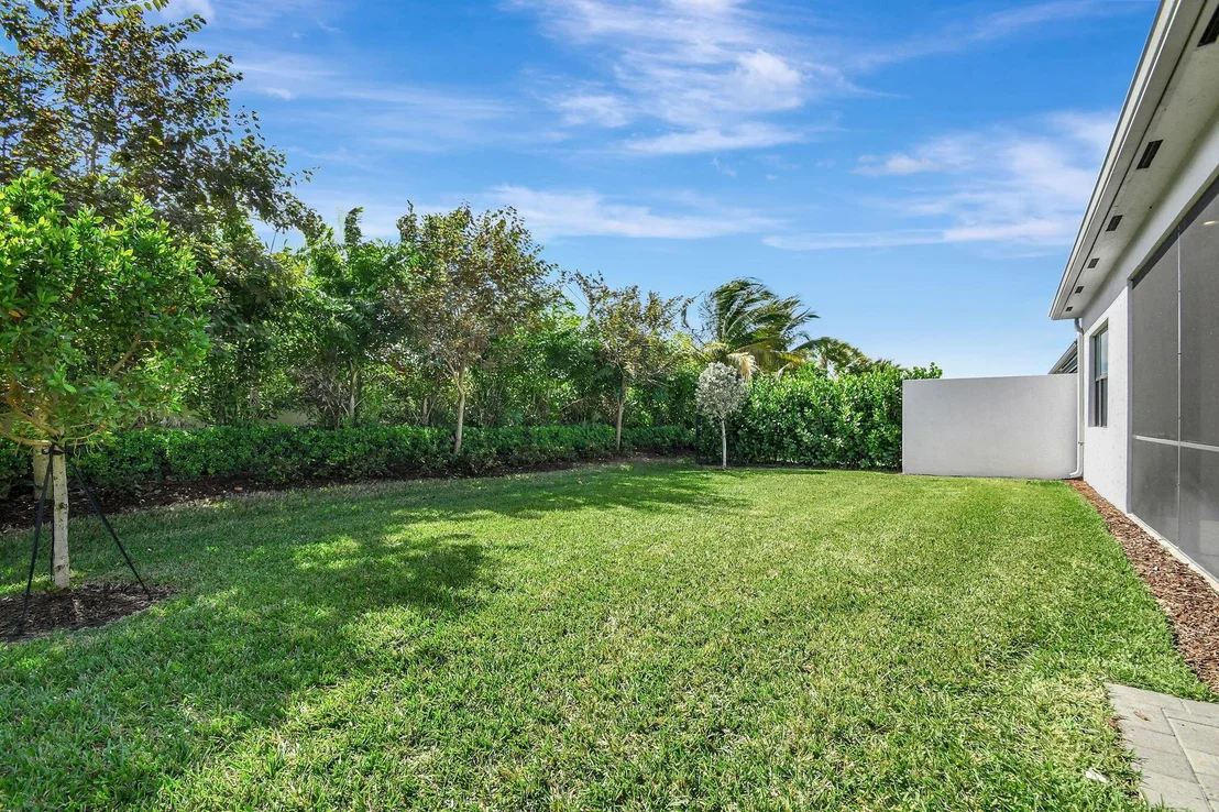 Photo of 9375 Mountain Pine Grove