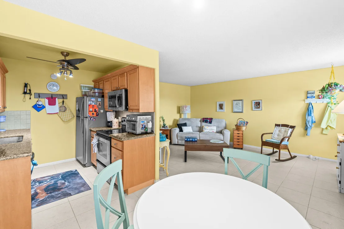 Photo of Unit D at 4070 Guildford D