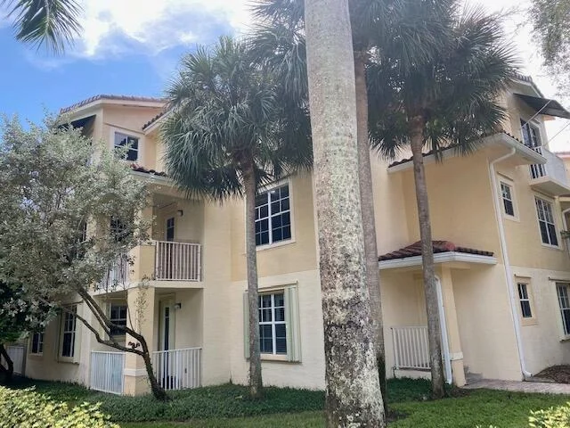 Photo of Unit 21 at 4823 Chancellor Drive