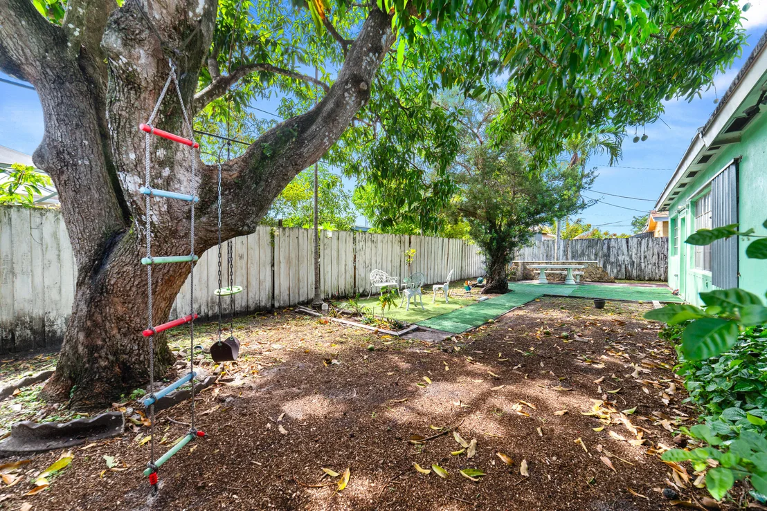 Photo of 2210 Everglades Drive