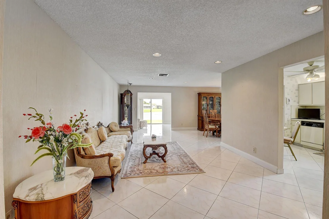 Photo of 6185 Dusenburg Road