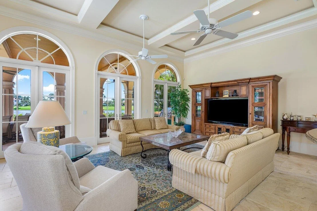 Photo of 6971 SE Harbor Circle