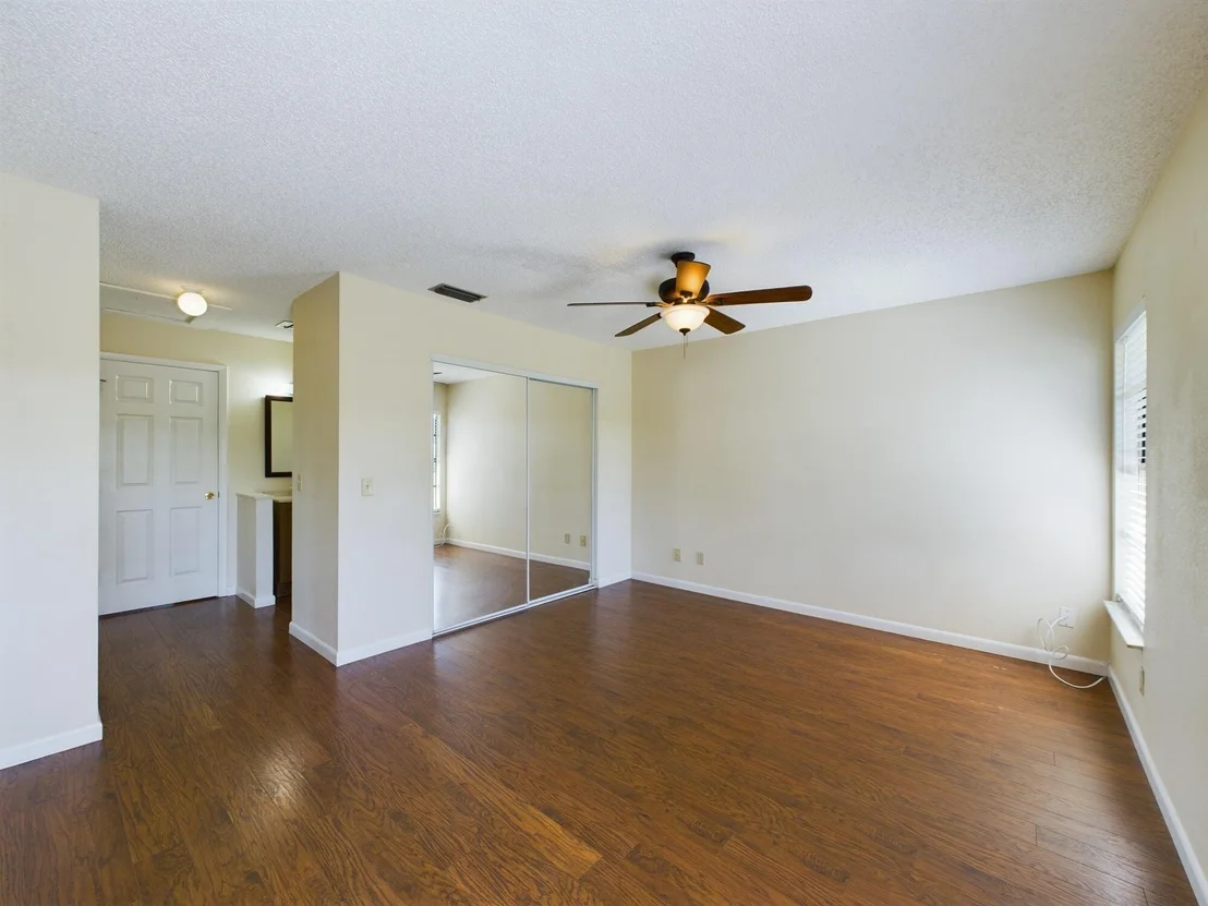 Photo of 4948 SE 44th Street