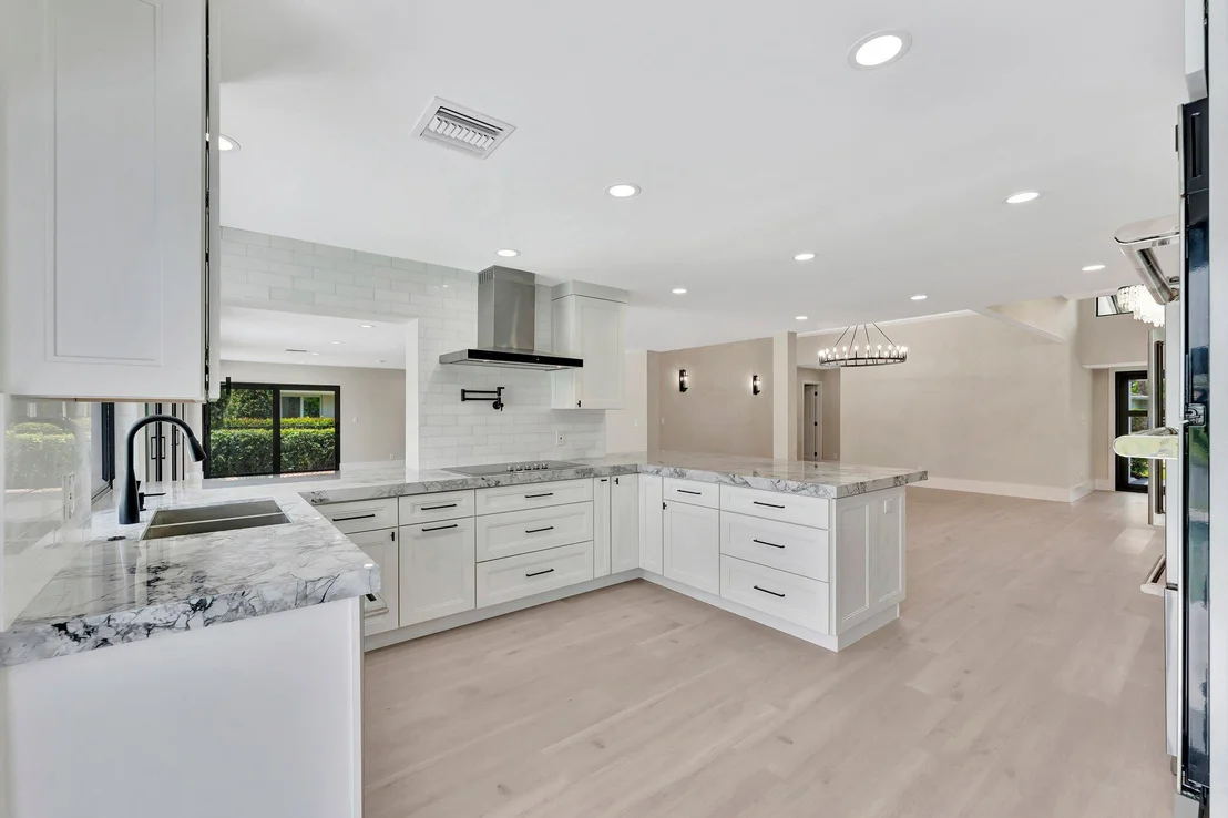 Photo of 5011 Pineview Circle
