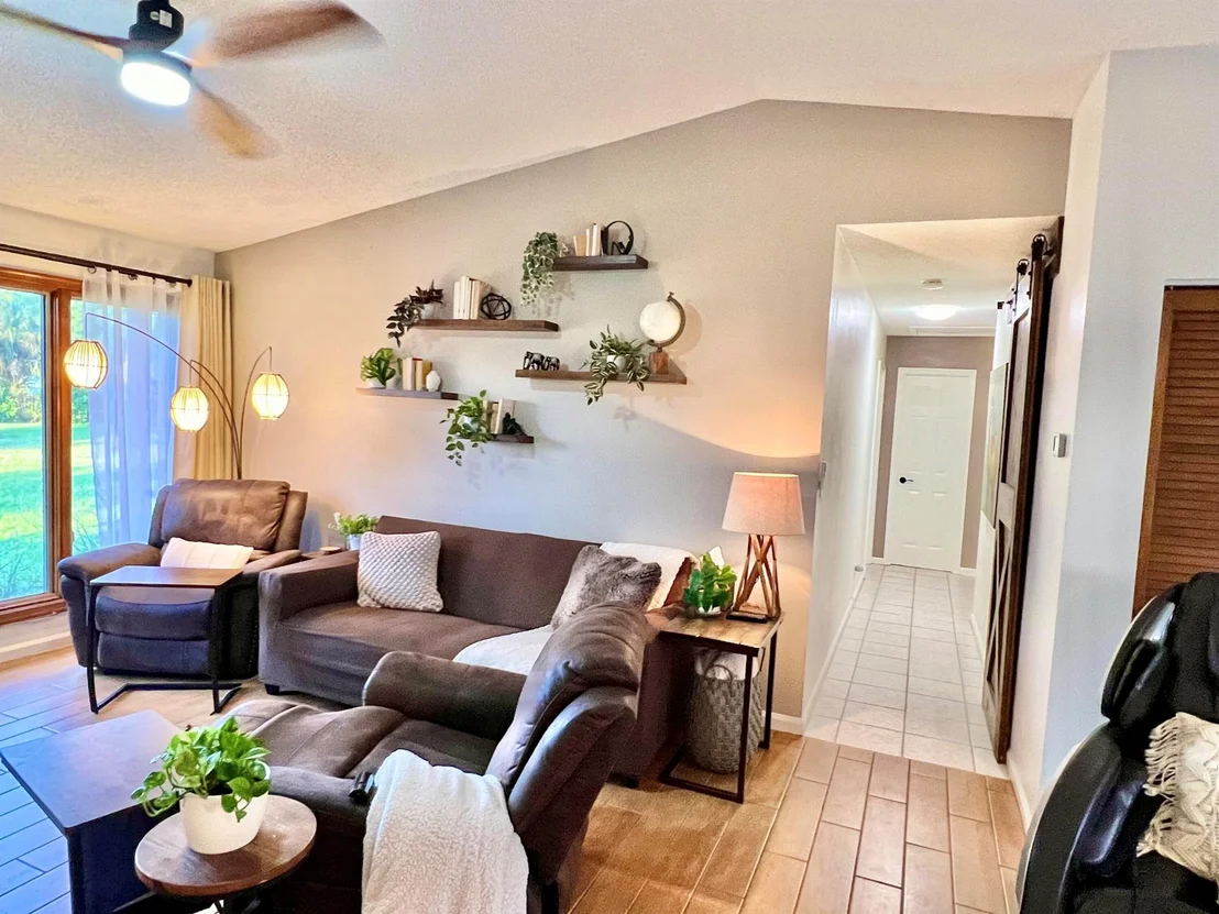 Photo of 12809 Sunset Boulevard