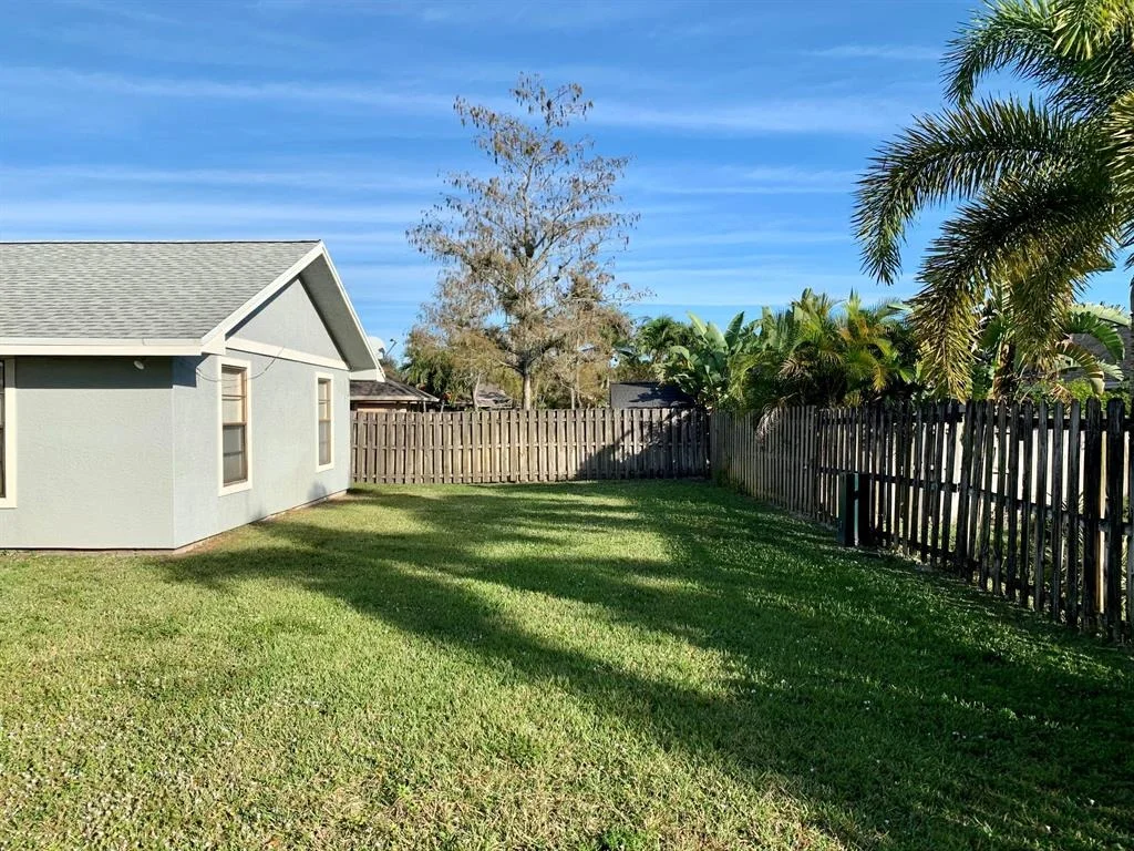 Photo of 1875 Tulip Lane
