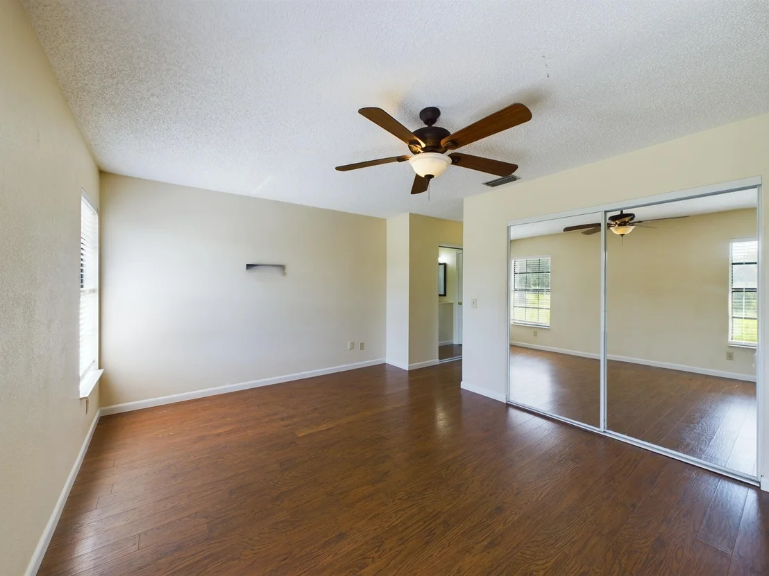 Photo of 4948 SE 44th Street