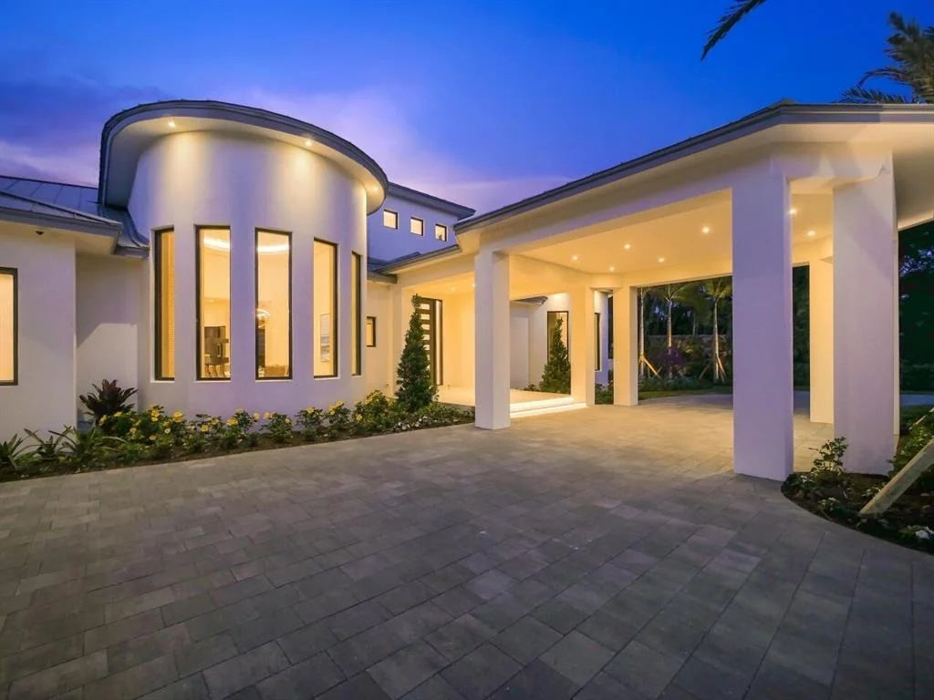 Photo of 5695 Pennock Point Road