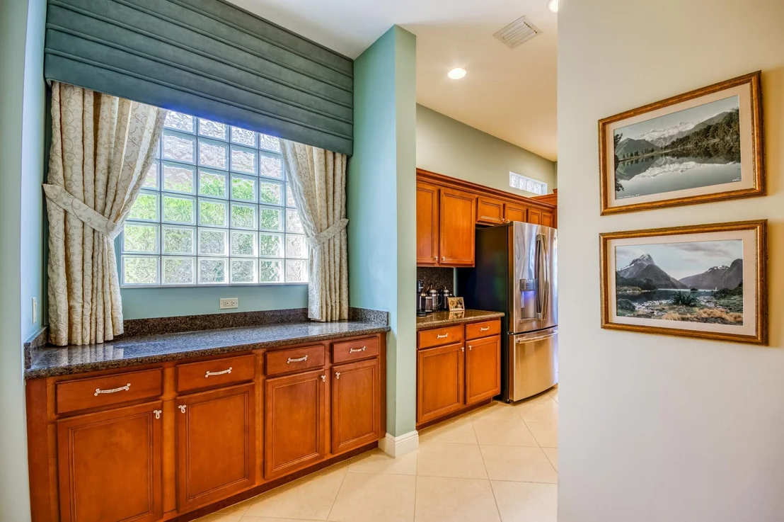 Photo of 10565 La Strada