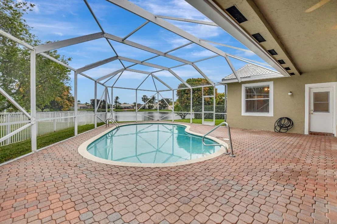 Photo of 18570 Serena Pointe Lane