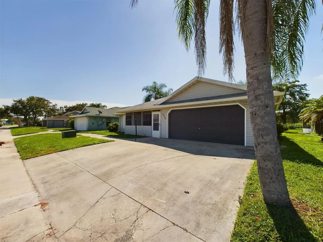 Photo of 4948 SE 44th Street