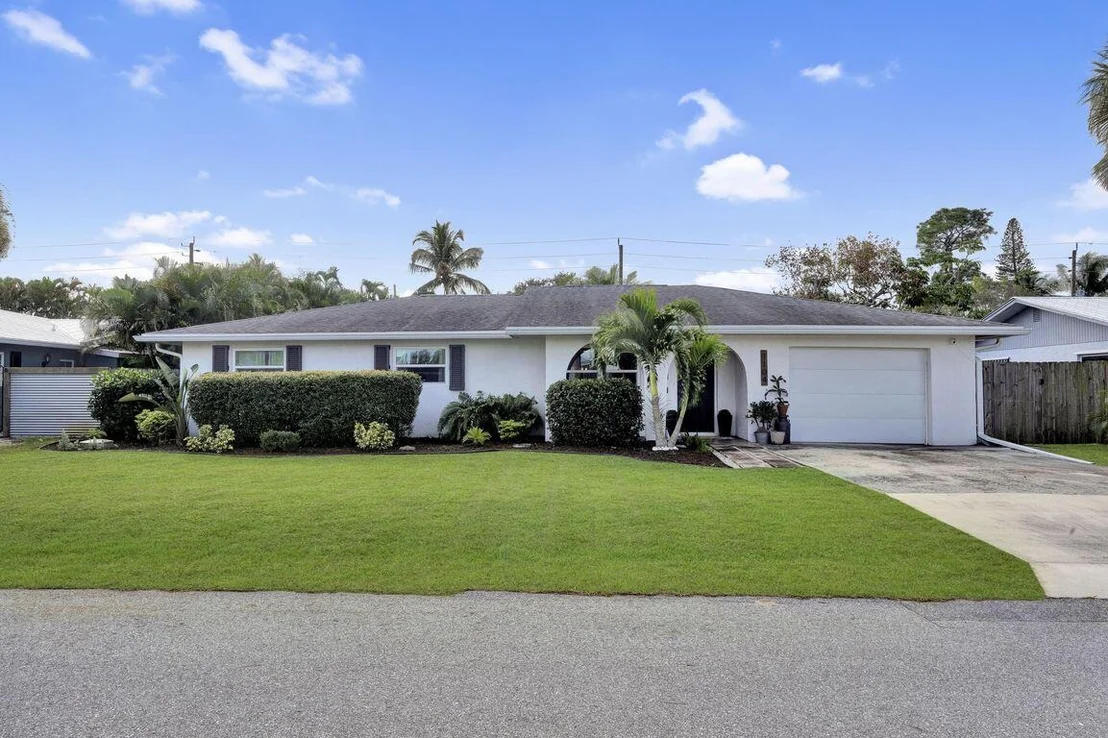 Photo of 1104 NW 12th Terrace